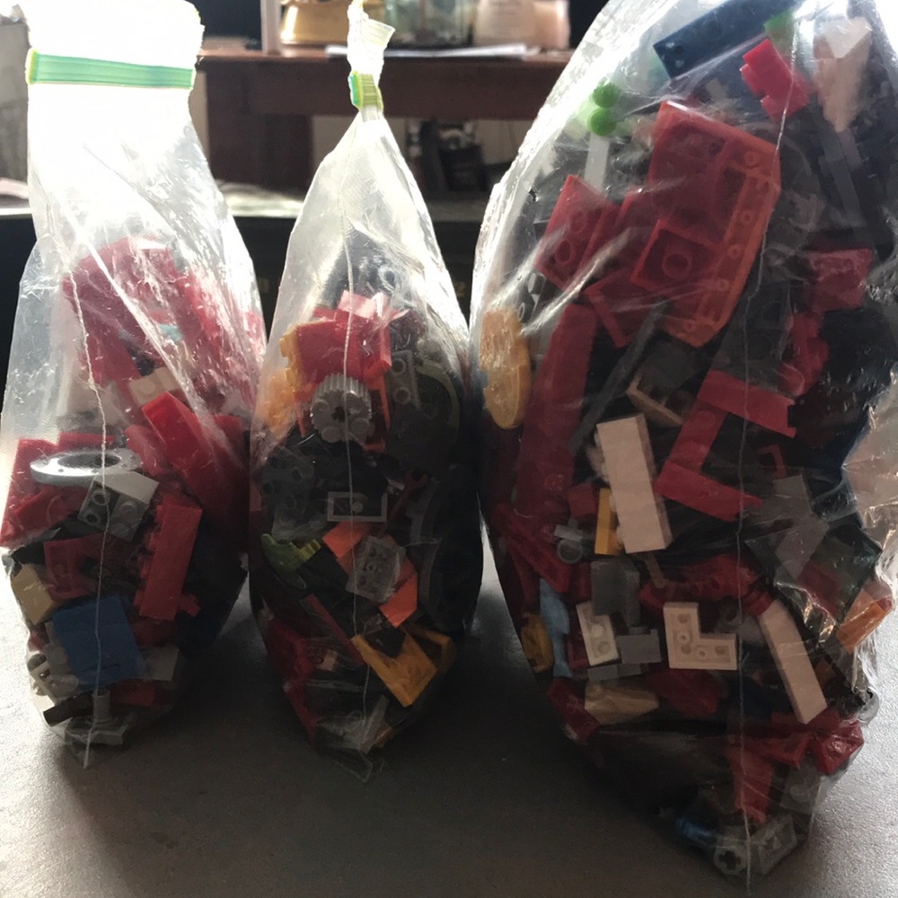 LEGO - Picture 2 of 4